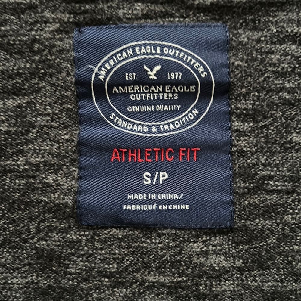 American Eagle Men’s Sweater